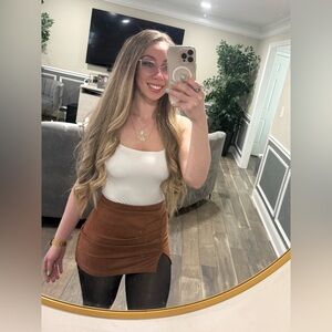 Meet your Posher, Nujie